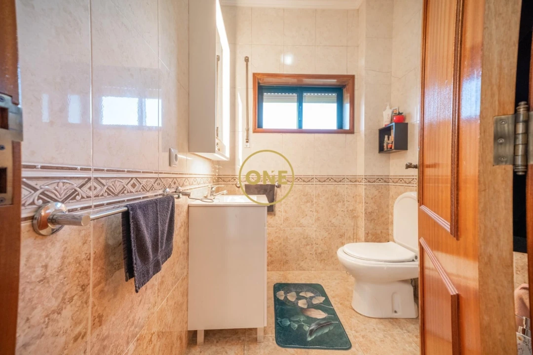 Apartamento T3 para Venda em Meinedo Foto 5