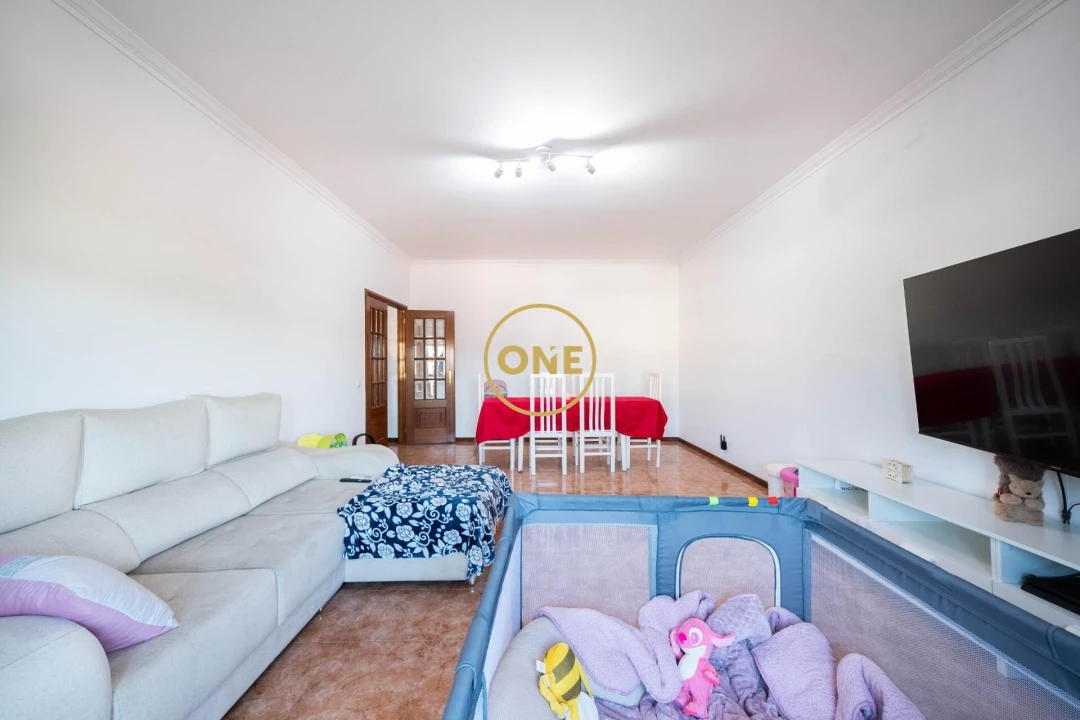 Apartamento T3 para Venda em Meinedo Foto 2