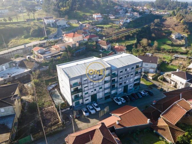 Apartamento T3 para Venda em Meinedo Foto 1