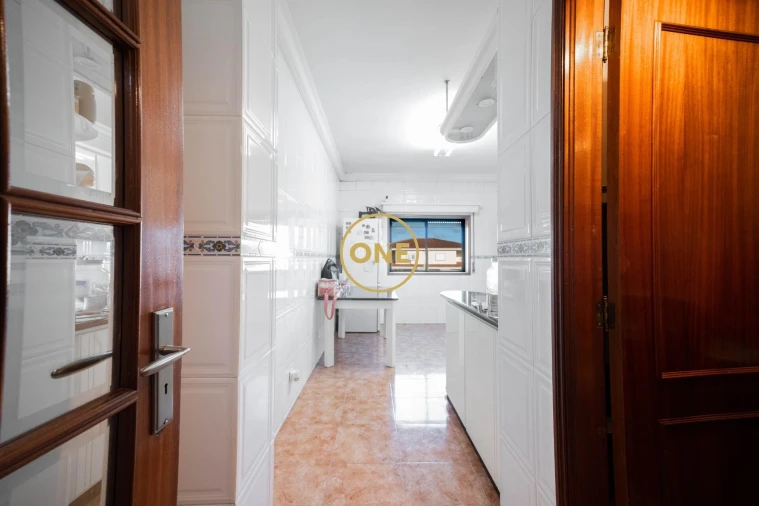 Apartamento T3 para Venda em Meinedo Foto 9