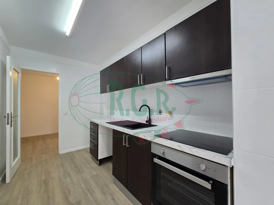 Apartamento T3 para Venda em Baguim do Monte (Rio Tinto) Foto 4