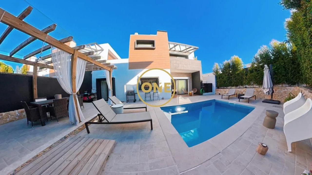 Moradia T4 para Venda em Cascais e Estoril Foto 5