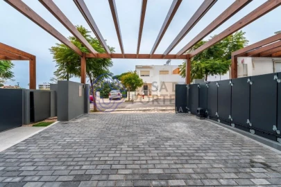 Moradia T4 para Venda em Montenegro