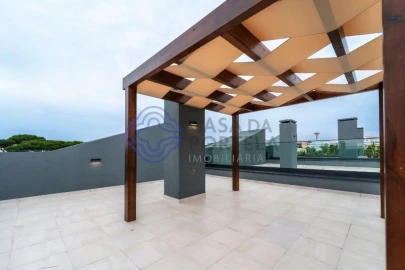 Moradia T4 para Venda em Montenegro