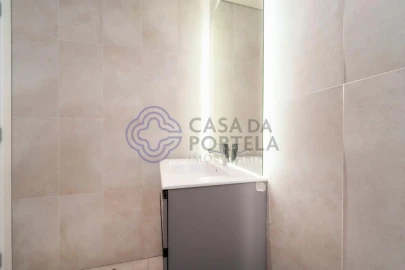 Moradia T4 para Venda em Montenegro