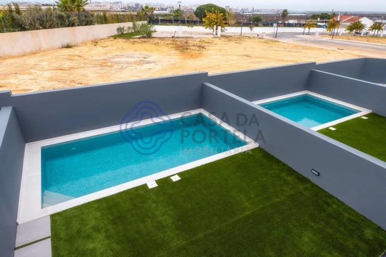 Moradia T4 para Venda em Montenegro Foto 60