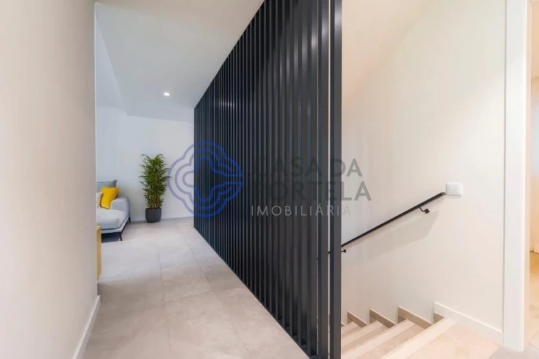 Moradia T4 para Venda em Montenegro Foto 32
