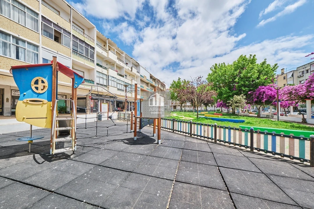 Apartamento T3 para Venda em Costa da Caparica Foto 6