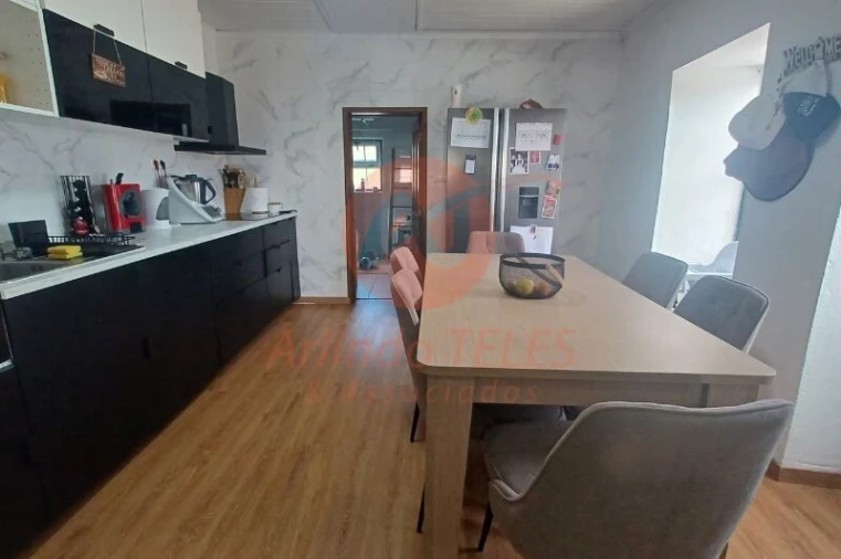 Moradia T2 para Venda em Santo Amaro Foto 6