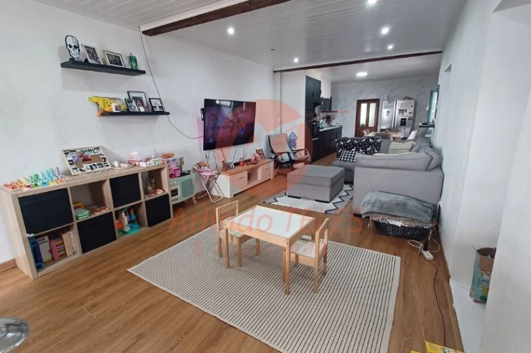 Moradia T2 para Venda em Santo Amaro Foto 10