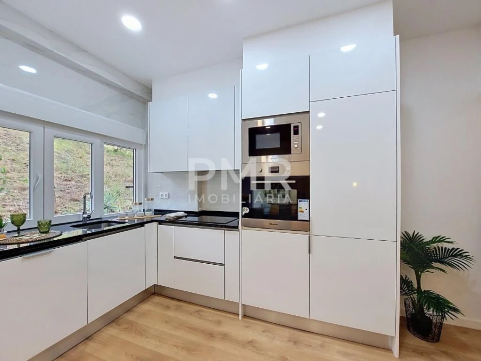 Apartamento T2 para Venda em Benfica Foto 3