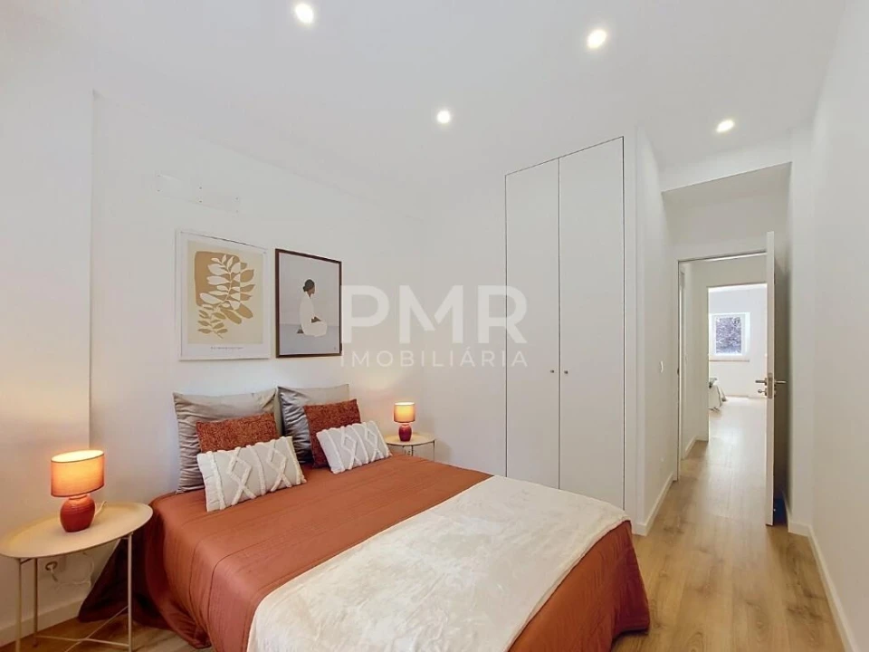 Apartamento T2 para Venda em Benfica Foto 8