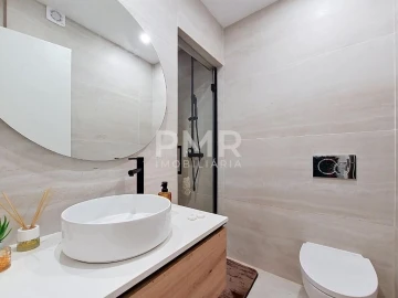 Apartamento T2 para Venda em Benfica
