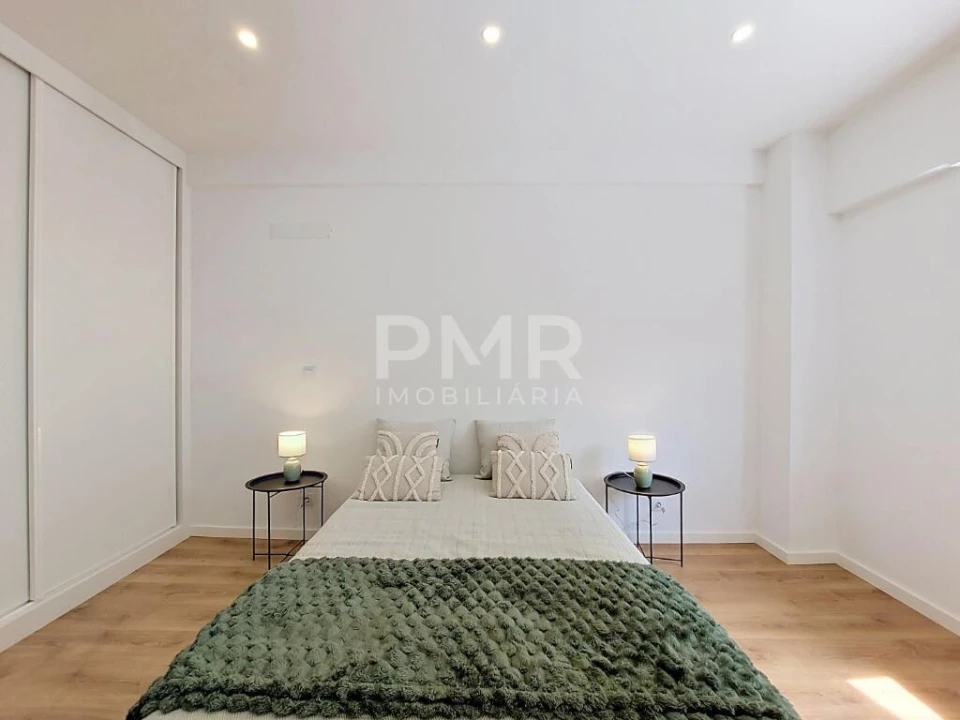 Apartamento T2 para Venda em Benfica Foto 12