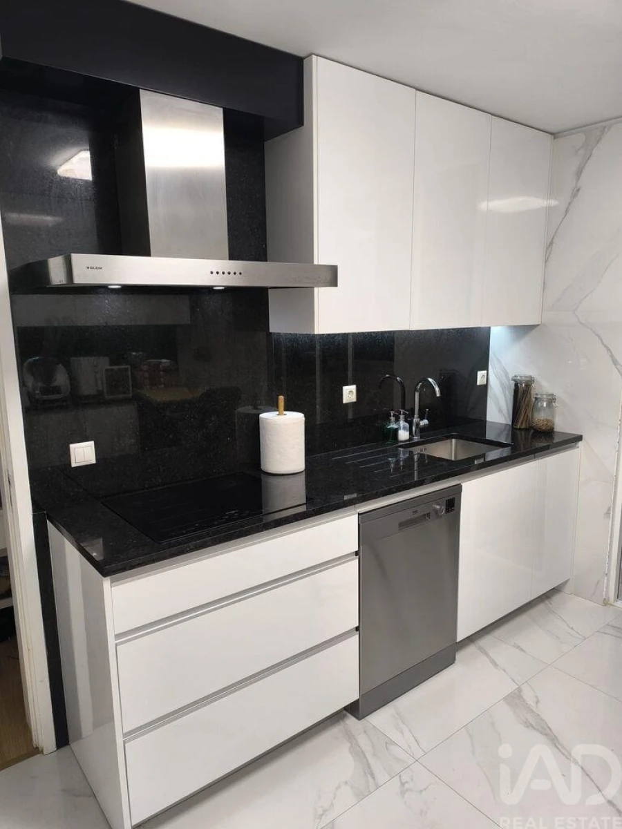 Apartamento T2 para Venda em Ramalde Foto 18