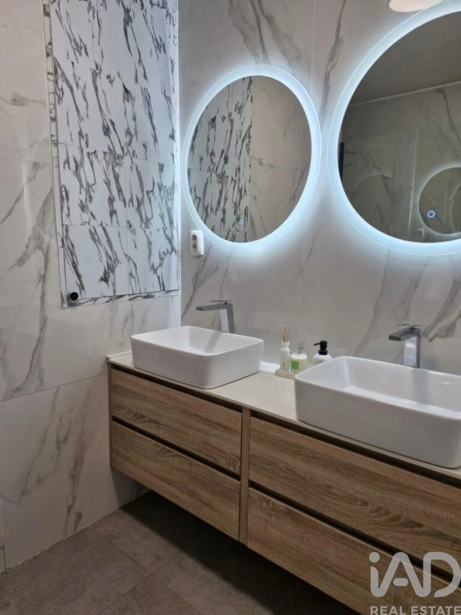 Apartamento T2 para Venda em Ramalde Foto 13