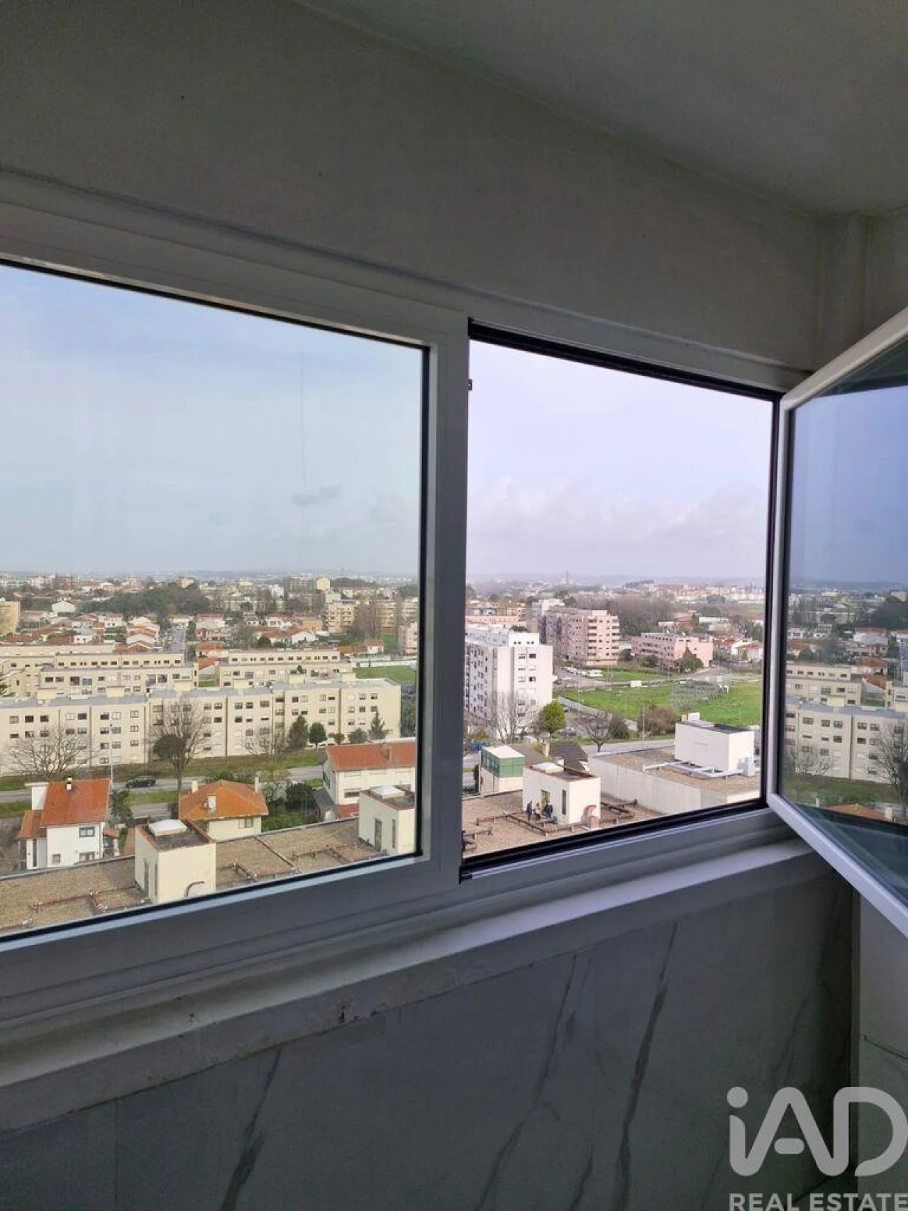 Apartamento T2 para Venda em Ramalde Foto 24