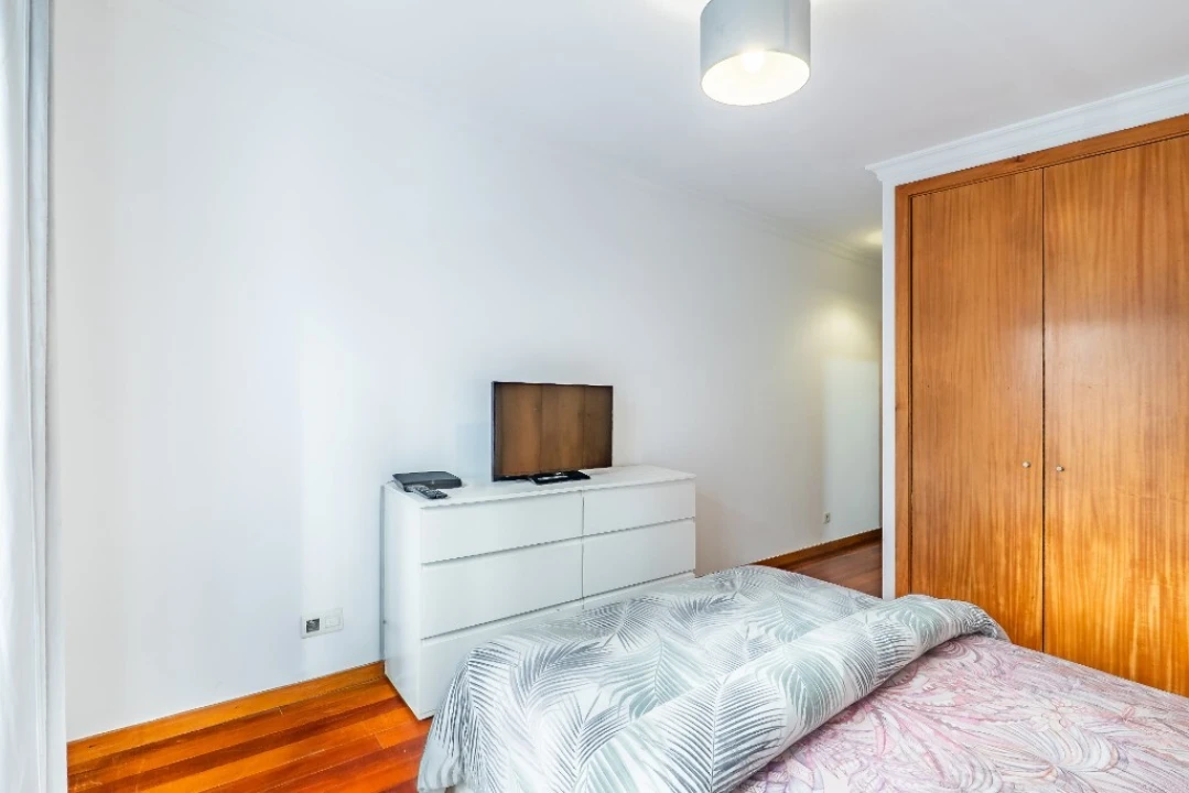 Apartamento T2 para Venda em Caniço Foto 16