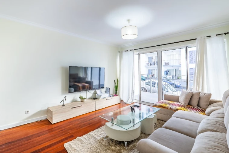 Apartamento T2 para Venda em Caniço Foto 5