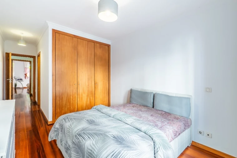 Apartamento T2 para Venda em Caniço Foto 17