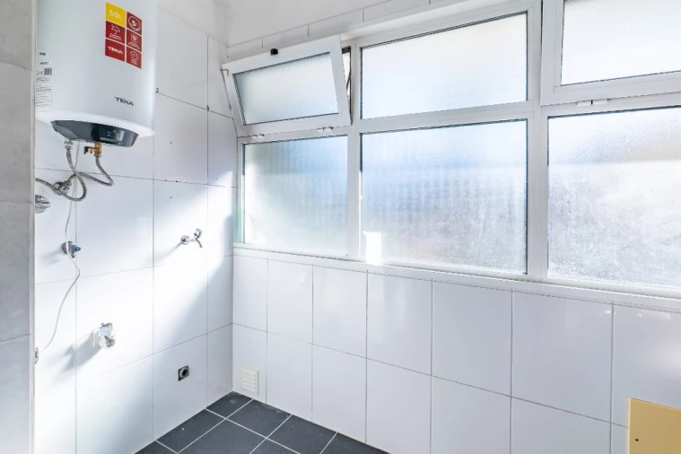 Apartamento T2 para Venda em Caniço Foto 28