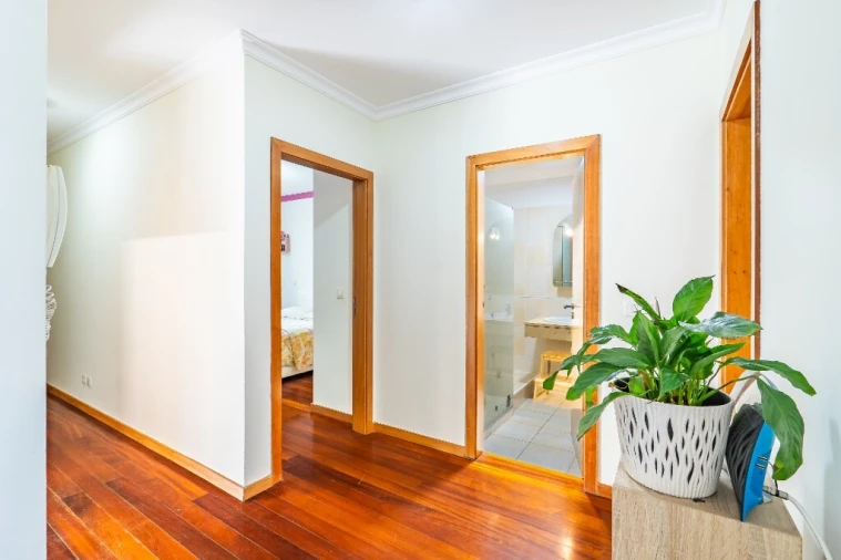 Apartamento T2 para Venda em Caniço Foto 3