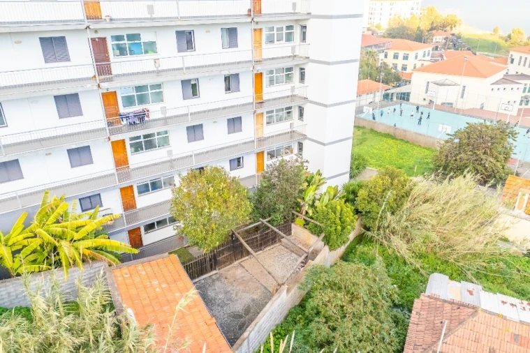 Apartamento T2 para Venda em Caniço Foto 59