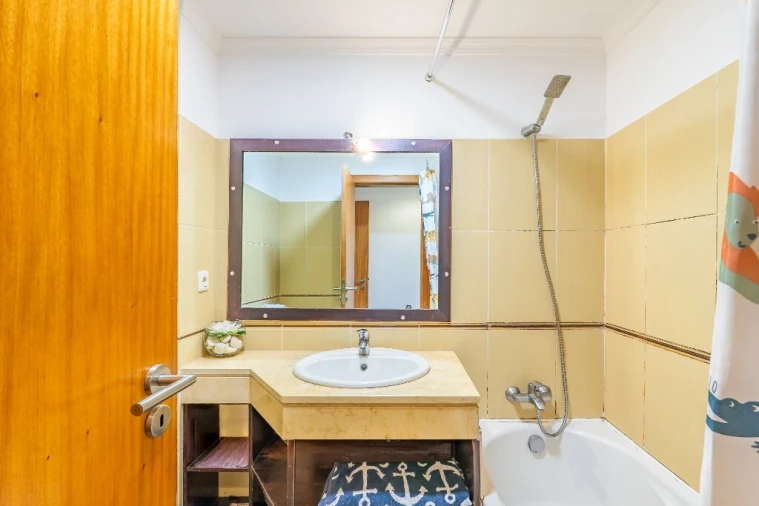 Apartamento T2 para Venda em Caniço Foto 24