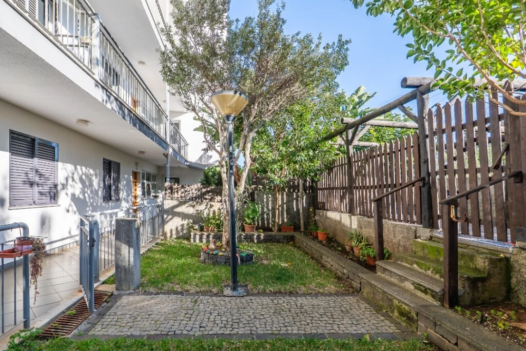 Apartamento T2 para Venda em Caniço Foto 37