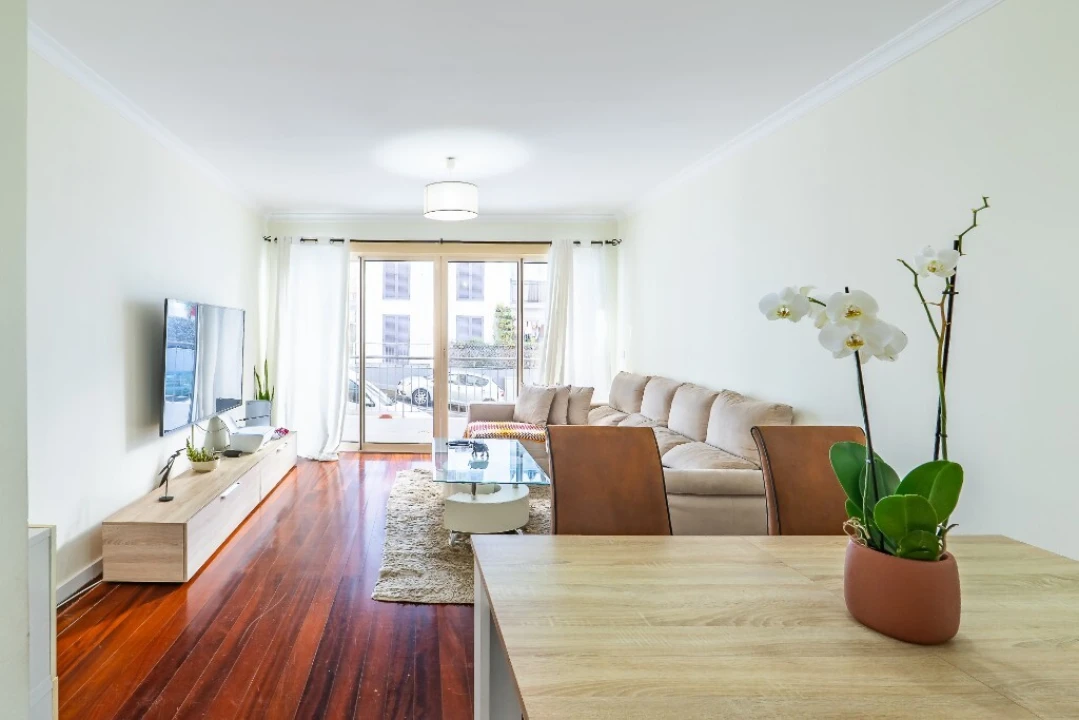 Apartamento T2 para Venda em Caniço Foto 1