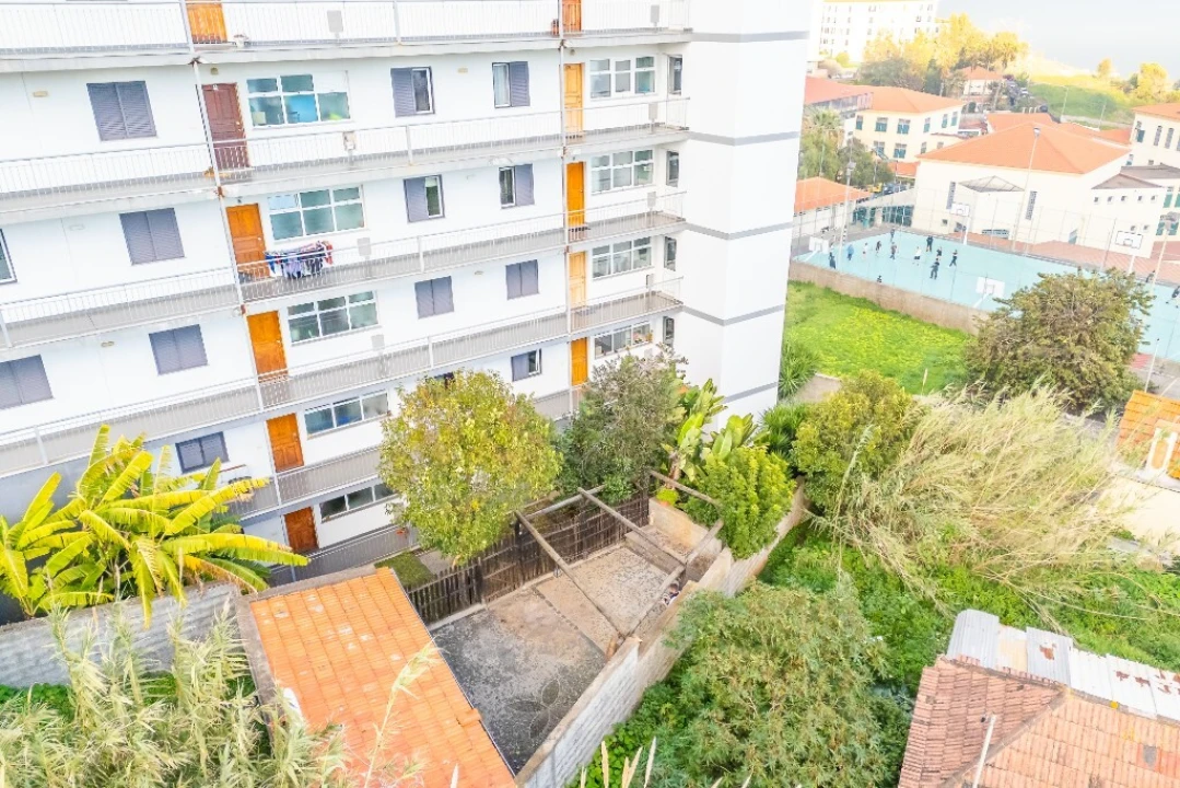 Apartamento T2 para Venda em Caniço Foto 59