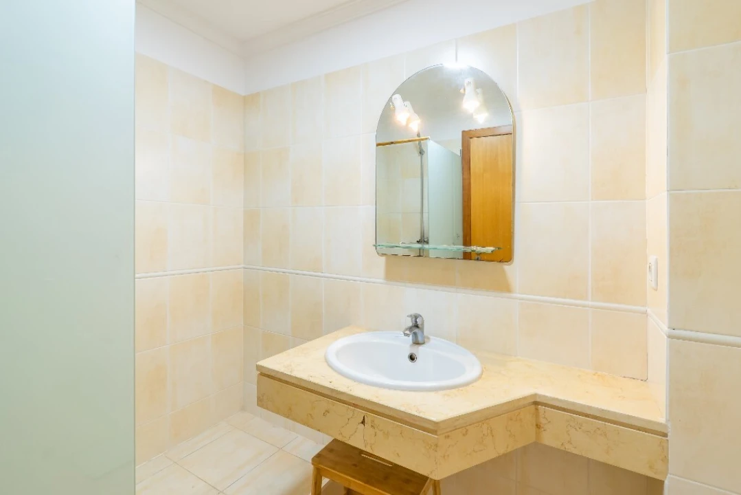 Apartamento T2 para Venda em Caniço Foto 23