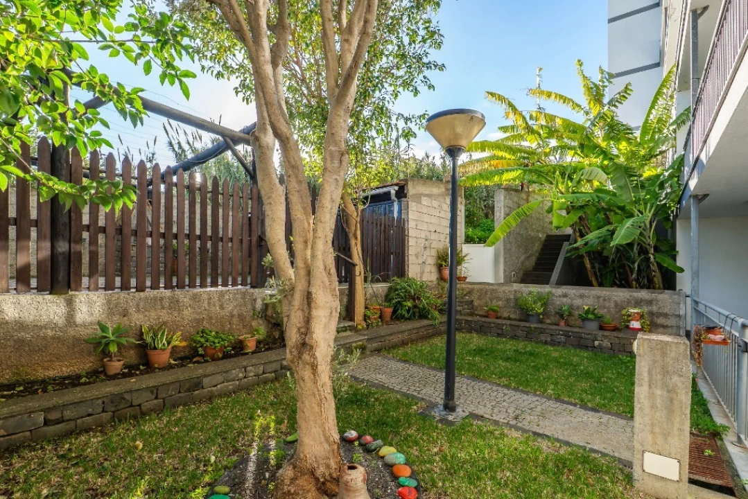 Apartamento T2 para Venda em Caniço Foto 40