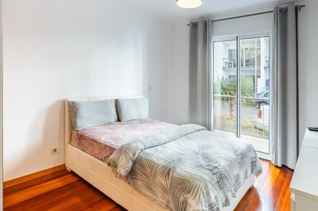 Apartamento T2 para Venda em Caniço Foto 14