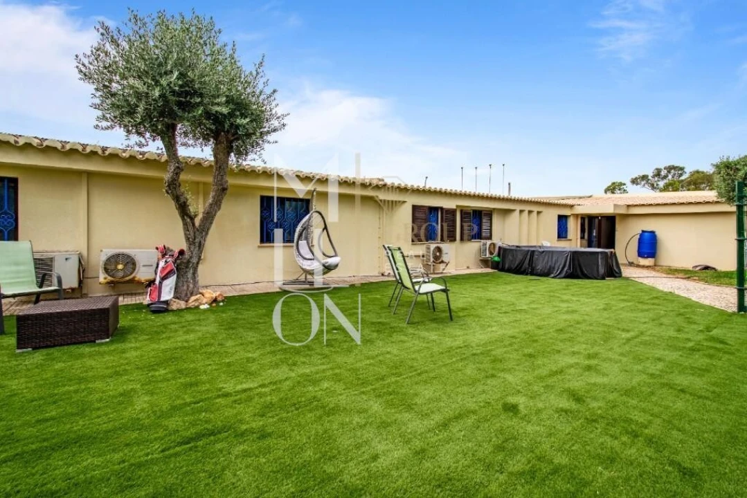 Prédio para Venda em Alvor Foto 10