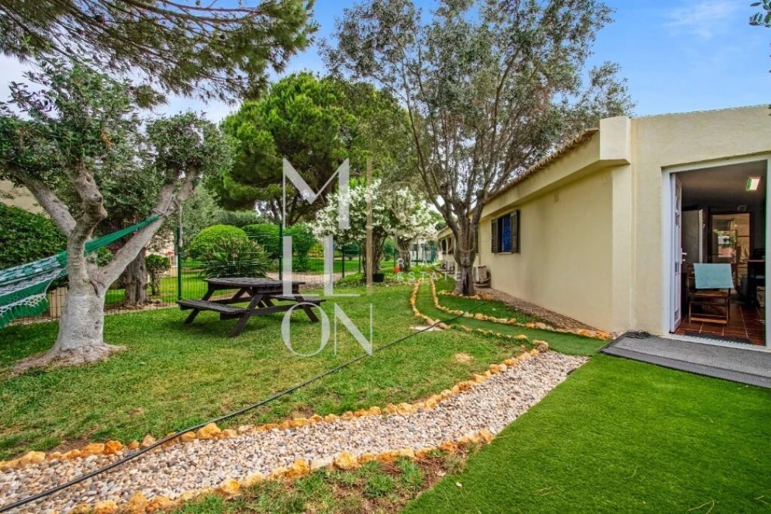 Prédio para Venda em Alvor Foto 11