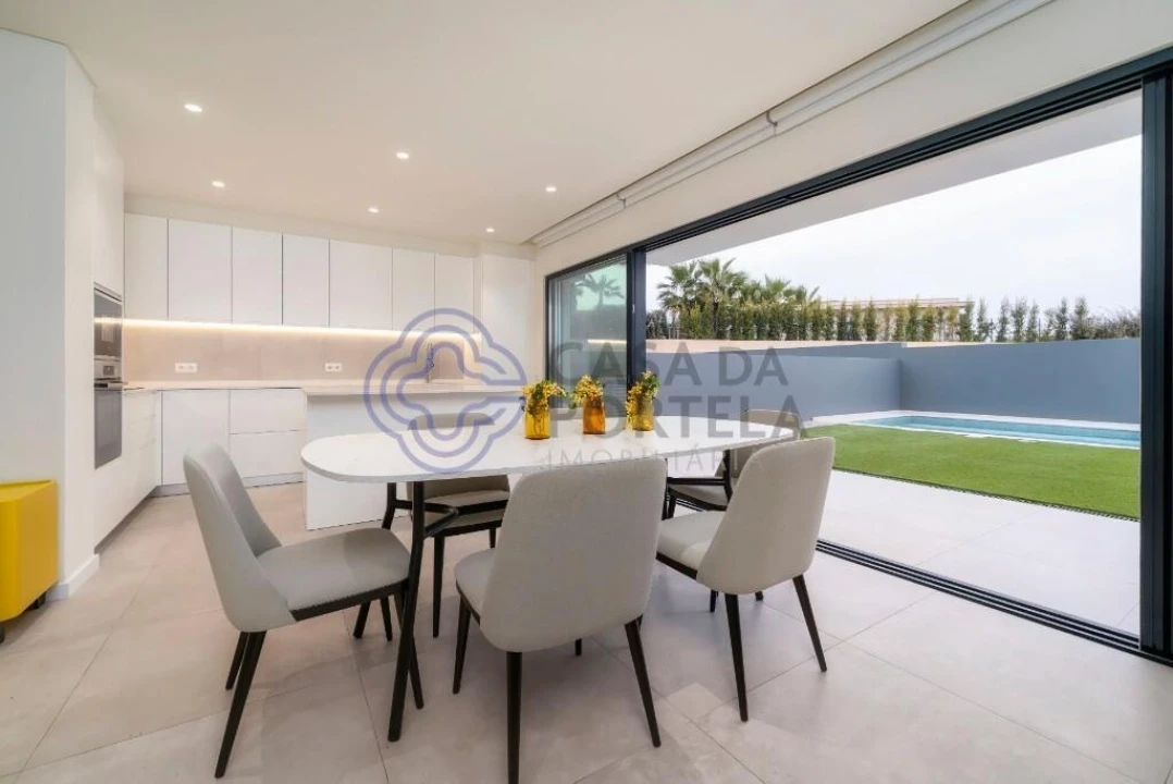 Moradia T4 para Venda em Montenegro Foto 11
