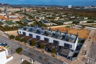 Moradia T4 para Venda em Montenegro