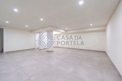 Moradia T4 para Venda em Montenegro