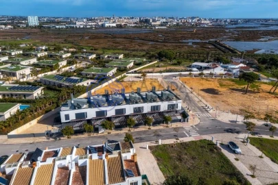 Moradia T4 para Venda em Montenegro