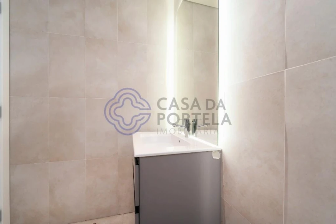 Moradia T4 para Venda em Montenegro Foto 34
