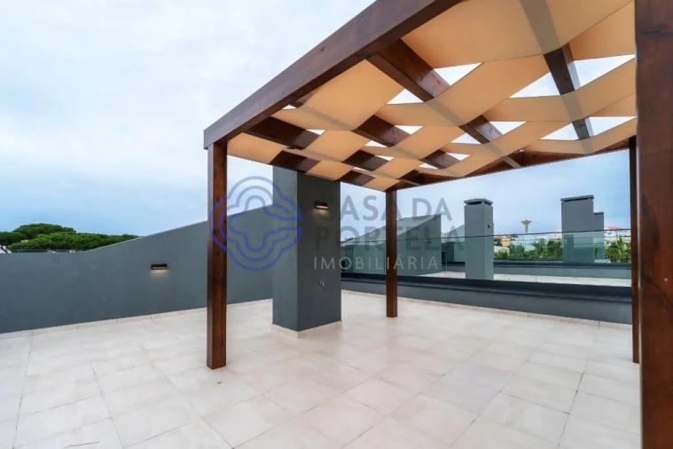 Moradia T4 para Venda em Montenegro Foto 41