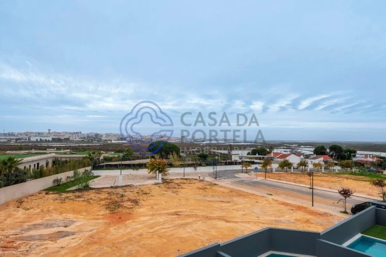 Moradia T4 para Venda em Montenegro Foto 62
