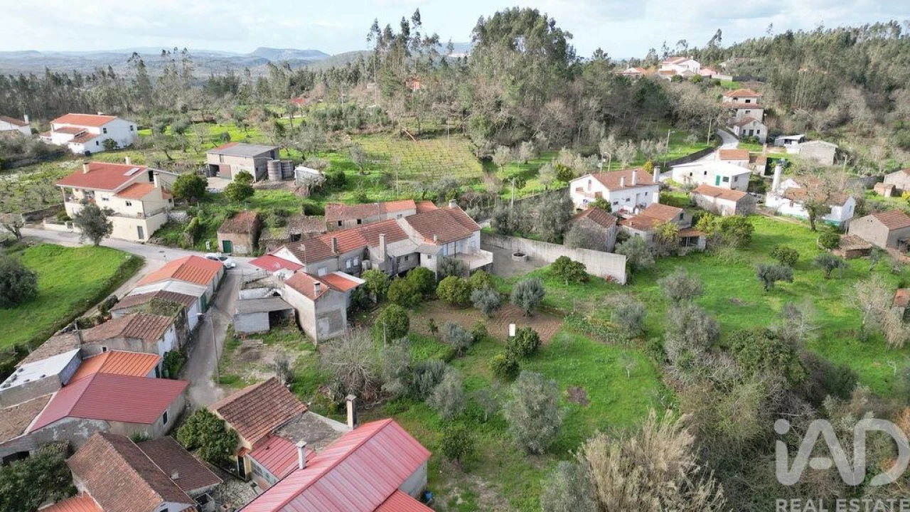 Moradia T3 para Venda em Cumeeira Foto 29