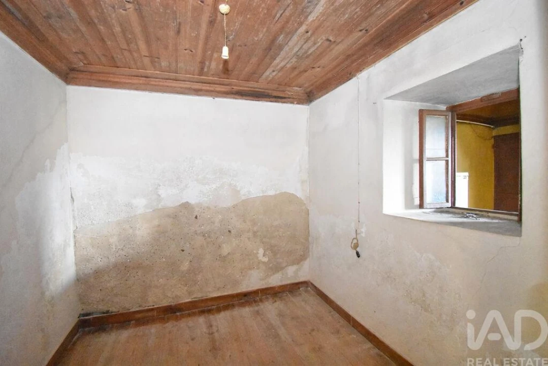 Moradia T3 para Venda em Cumeeira Foto 12