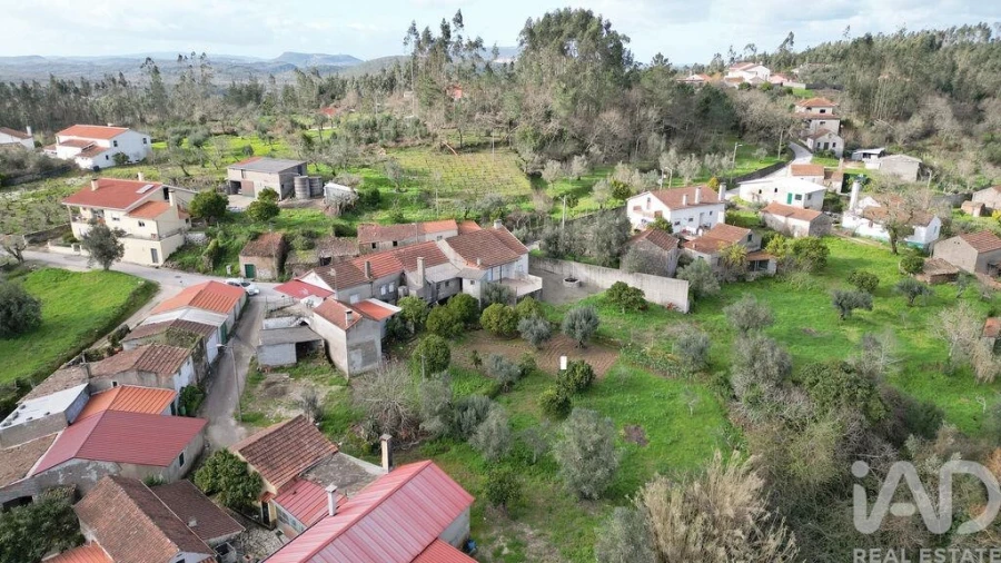 Moradia T3 para Venda em Cumeeira Foto 29