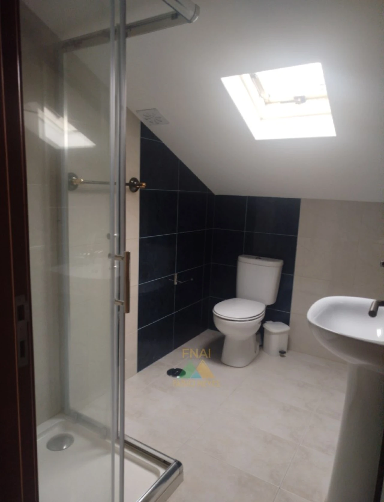 Moradia T3 para Venda em Chafe Foto 11