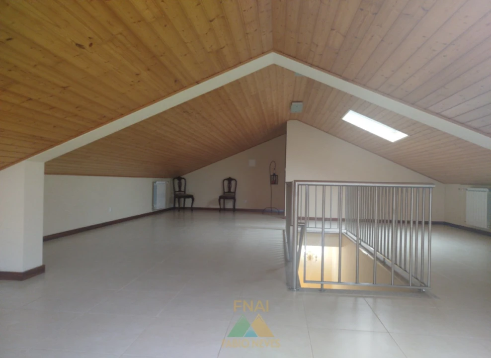 Moradia T3 para Venda em Chafe Foto 17