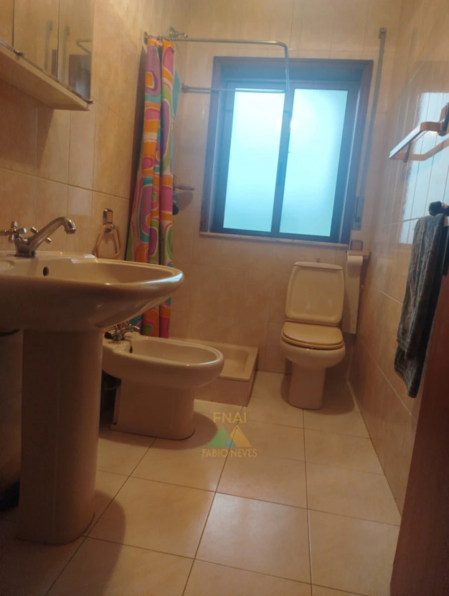 Moradia T3 para Venda em Chafe Foto 15