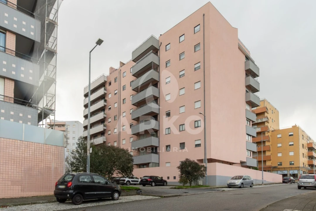 Apartamento T3 para Venda em Rio Tinto Foto 25